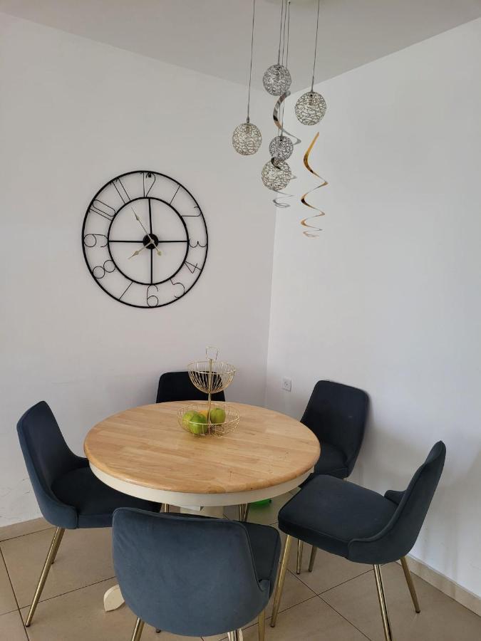 Ramat Aviv Apartment